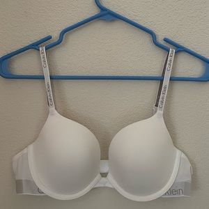 Calvin Klein: White Bra (Never Worn)